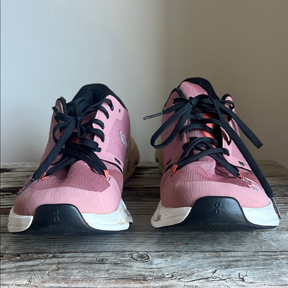 On Running Women's Cloudflyer Sneakers - Pink Dustrose Women’s 9.5 - Picture 6 of 14